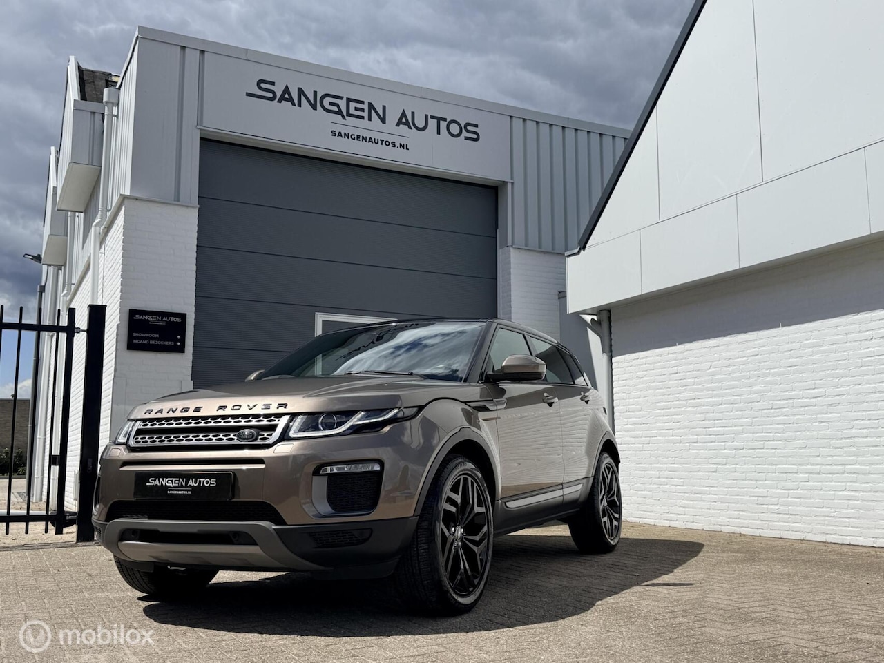 Land Rover Range Rover Evoque - 2.0 TD4 HSE Pano Nl Auto - AutoWereld.nl