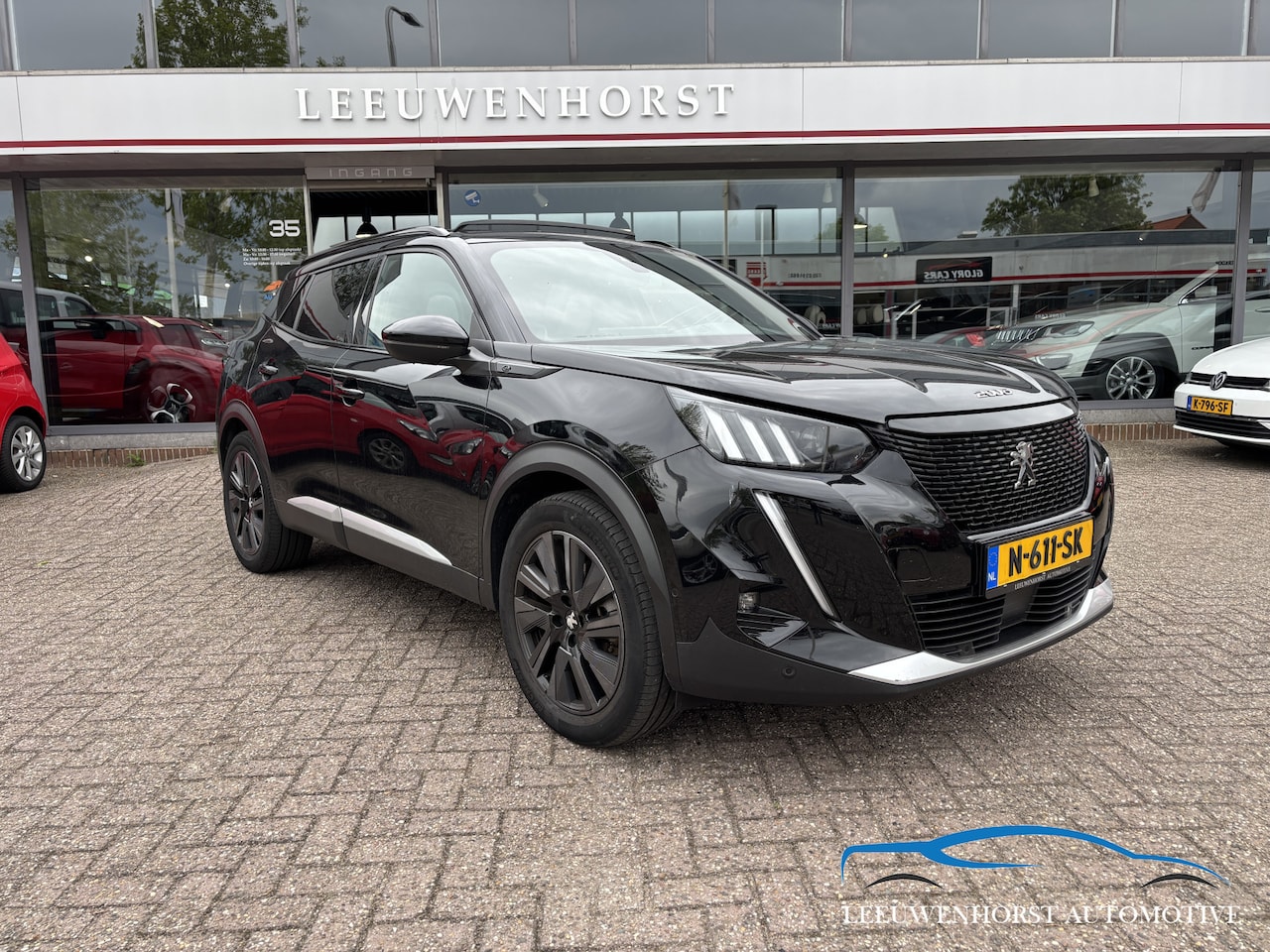 Peugeot e-2008 - EV GT Pack 50 kWh, 360° camera, panodak, keyless, Pack Safety Plus, trekhaak, NL-dealeraut - AutoWereld.nl
