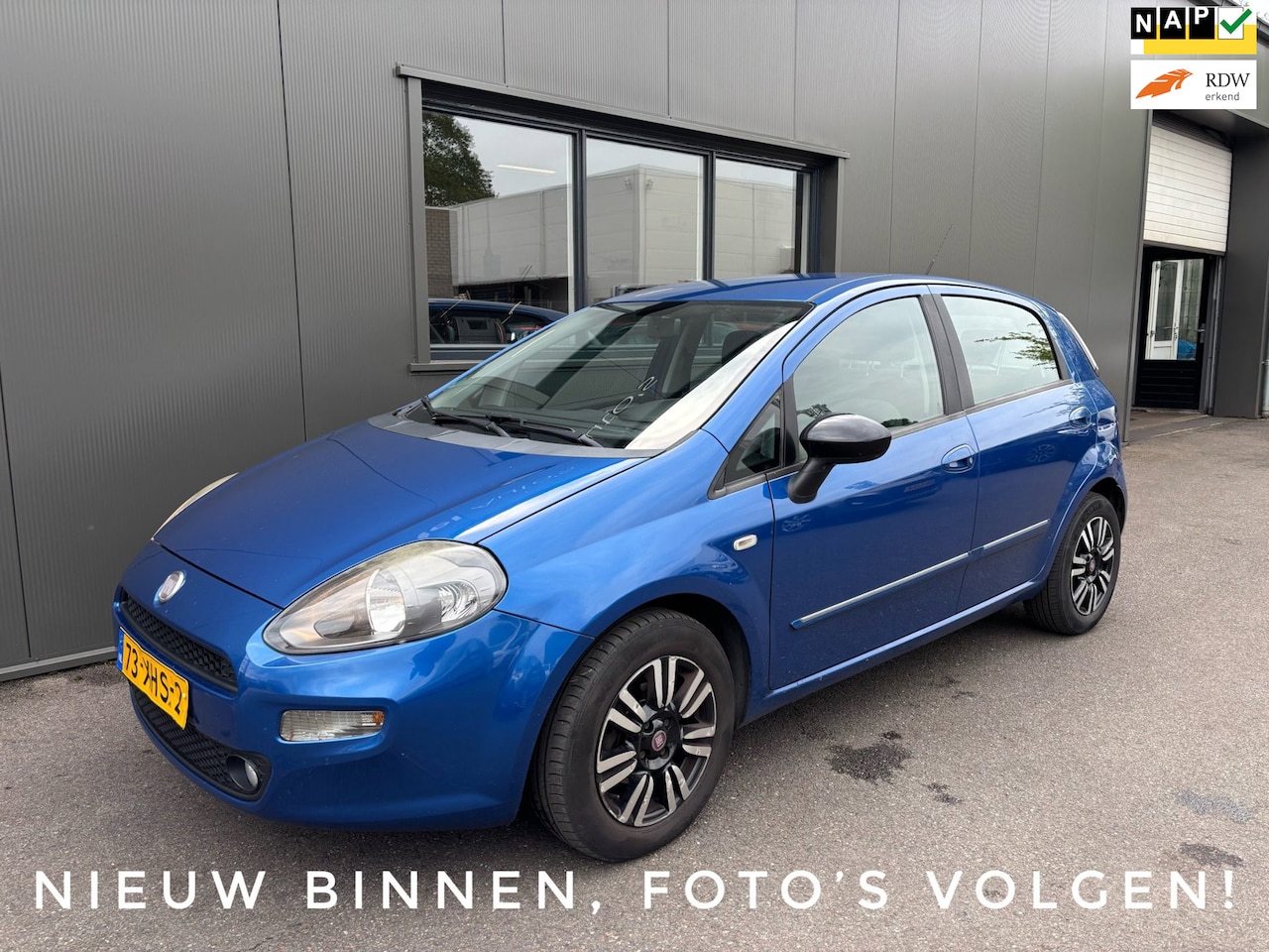 Fiat Punto Evo - 0.9 TwinAir Easy / Airco / Parkeersensoren achter! - AutoWereld.nl