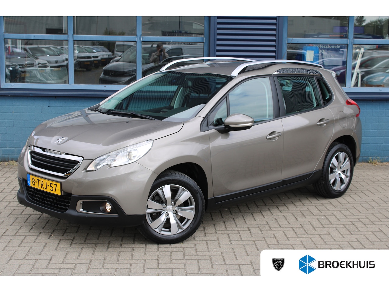 Peugeot 2008 - 1.6 VTi Active 1e eigenaar | Dealer onderhouden | Trekhaak | Climate Control | Navigatie - AutoWereld.nl