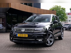 Volkswagen Tiguan - 1.5 TSI ACT Highline Business R|Pano|ACC|Trekhaak|R-Line|