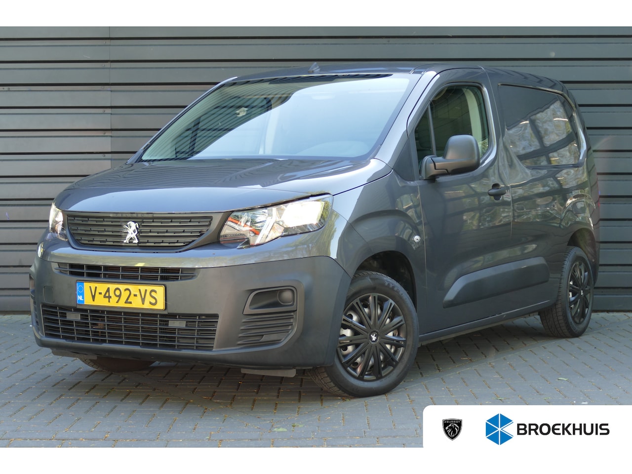 Peugeot Partner - 1.6 BLUEHDI 75PK L1H1 PRO AIRCO / 2-ZITS / BLUETOOTH / 2E EIGENAAR / SCHITTERENDE STAAT !! - AutoWereld.nl