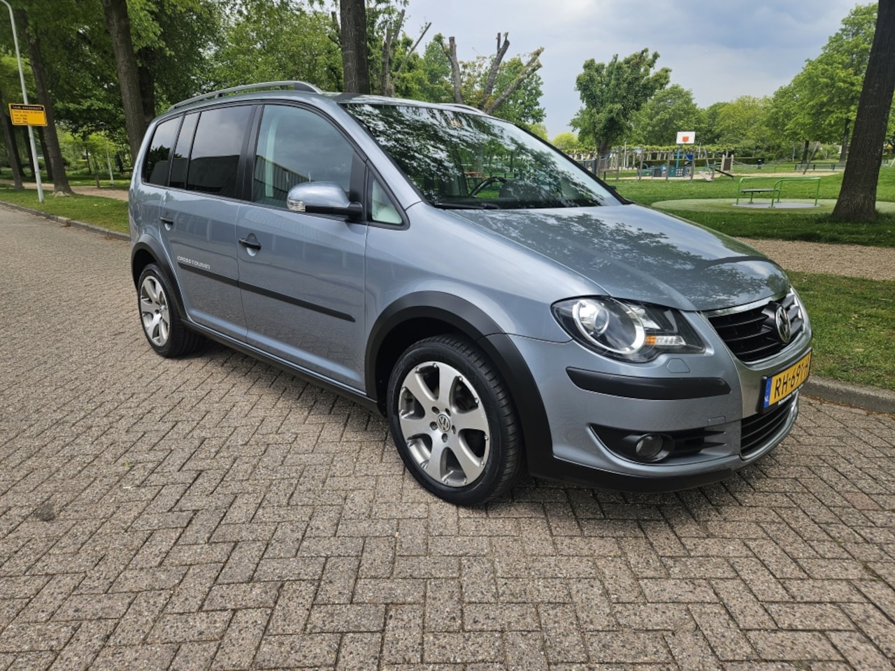 Volkswagen Touran Cross - 1.4 TSI - AutoWereld.nl