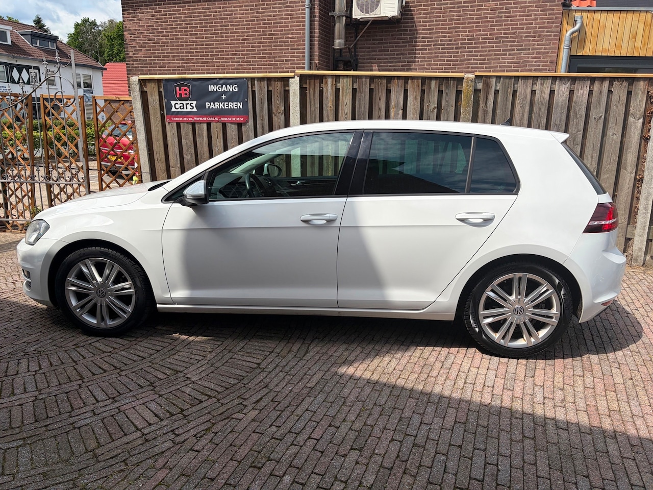 Volkswagen Golf - 1.2 TSI Business Edition 1.2 TSI Business Edition - AutoWereld.nl
