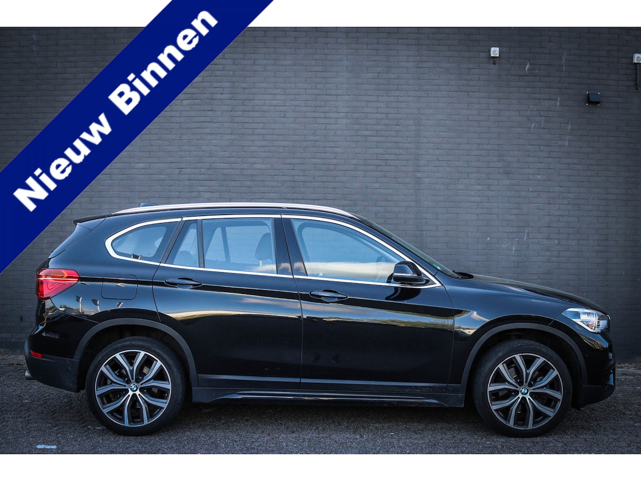 BMW X1 - sDrive20i High Executive Net binnen - Nu al te bezichtigen - AutoWereld.nl