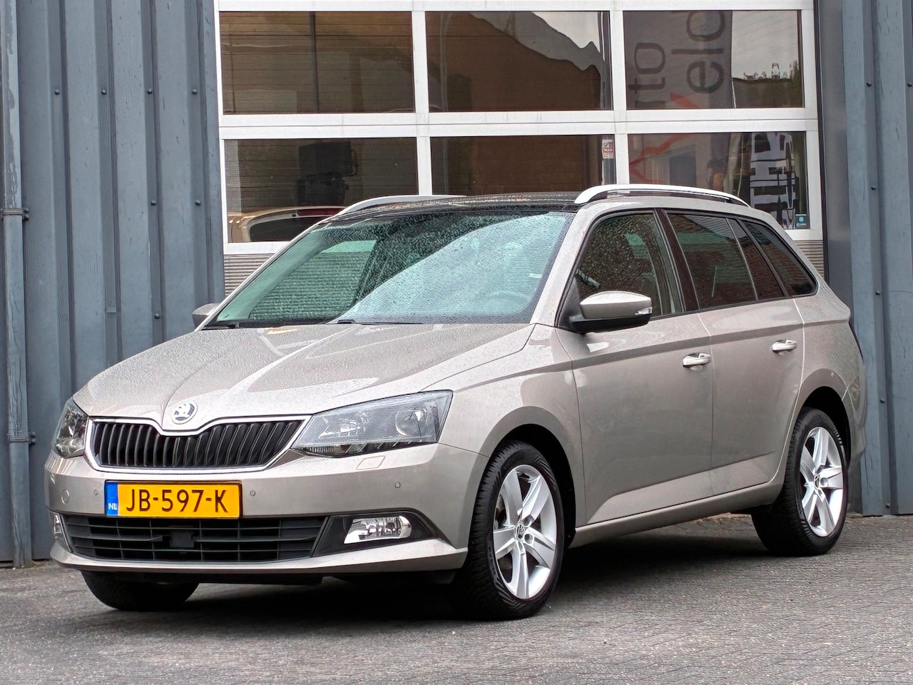Skoda Fabia Combi - 1.2 TSI Style Businessline Pro Climate controle Panodak Trekhaak - AutoWereld.nl