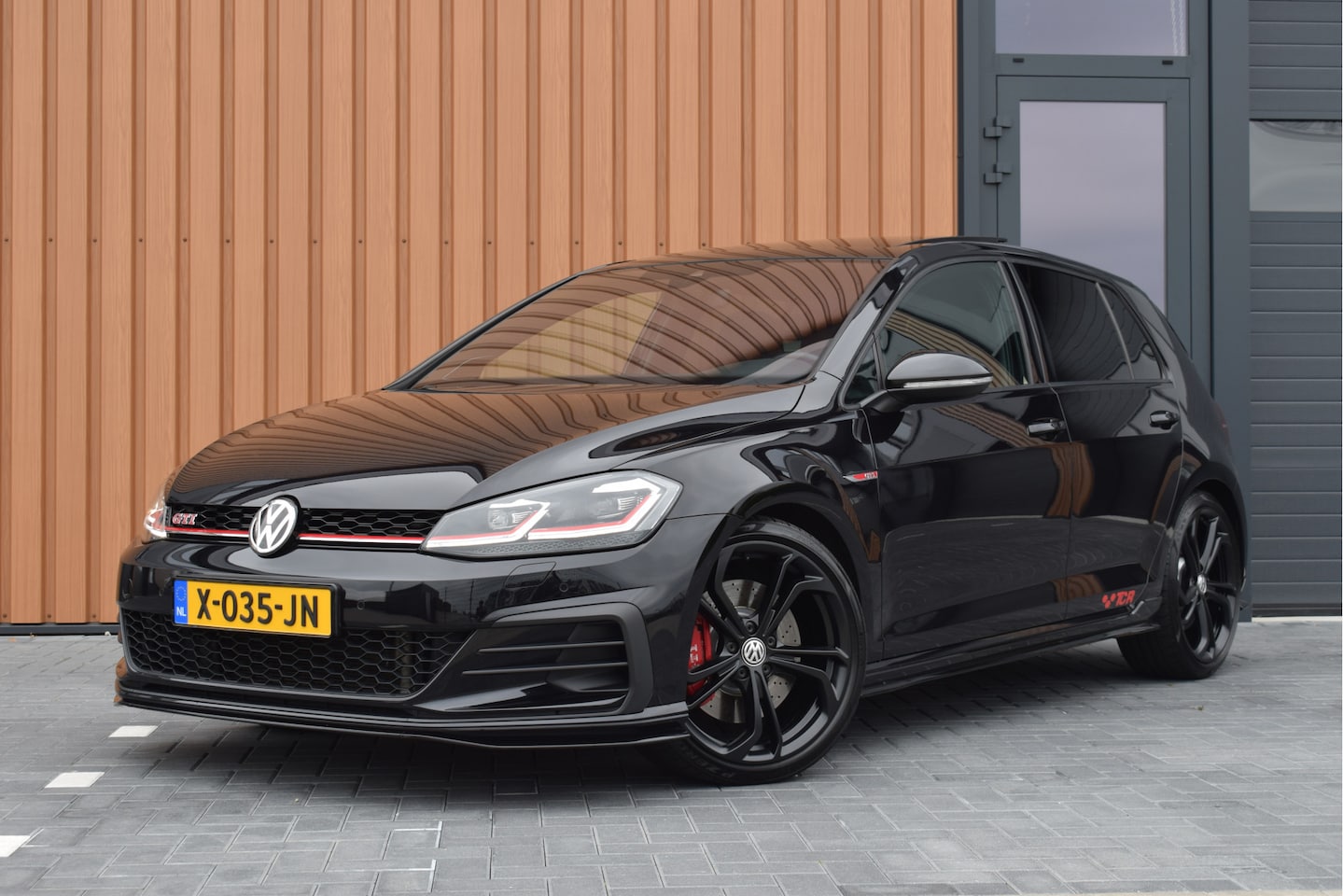 Volkswagen Golf - GTI TCR 2.0 TSI 290pk DSG - AutoWereld.nl