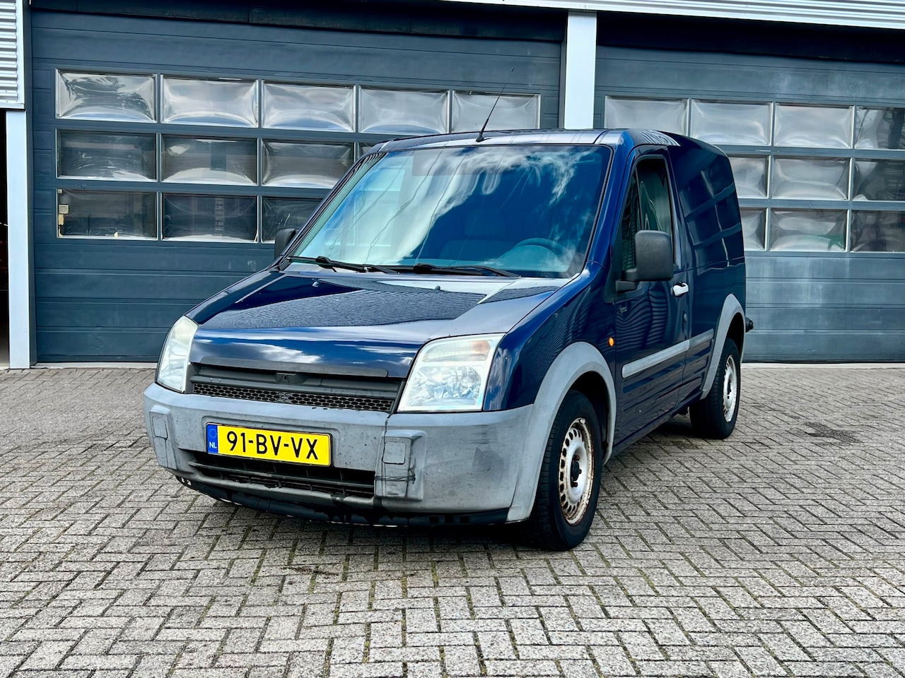 Ford Transit Connect - T200S 1.8 NIEUWE APK | IDEALE VERHUIS-KLUS-FESTIVALBUS - AutoWereld.nl