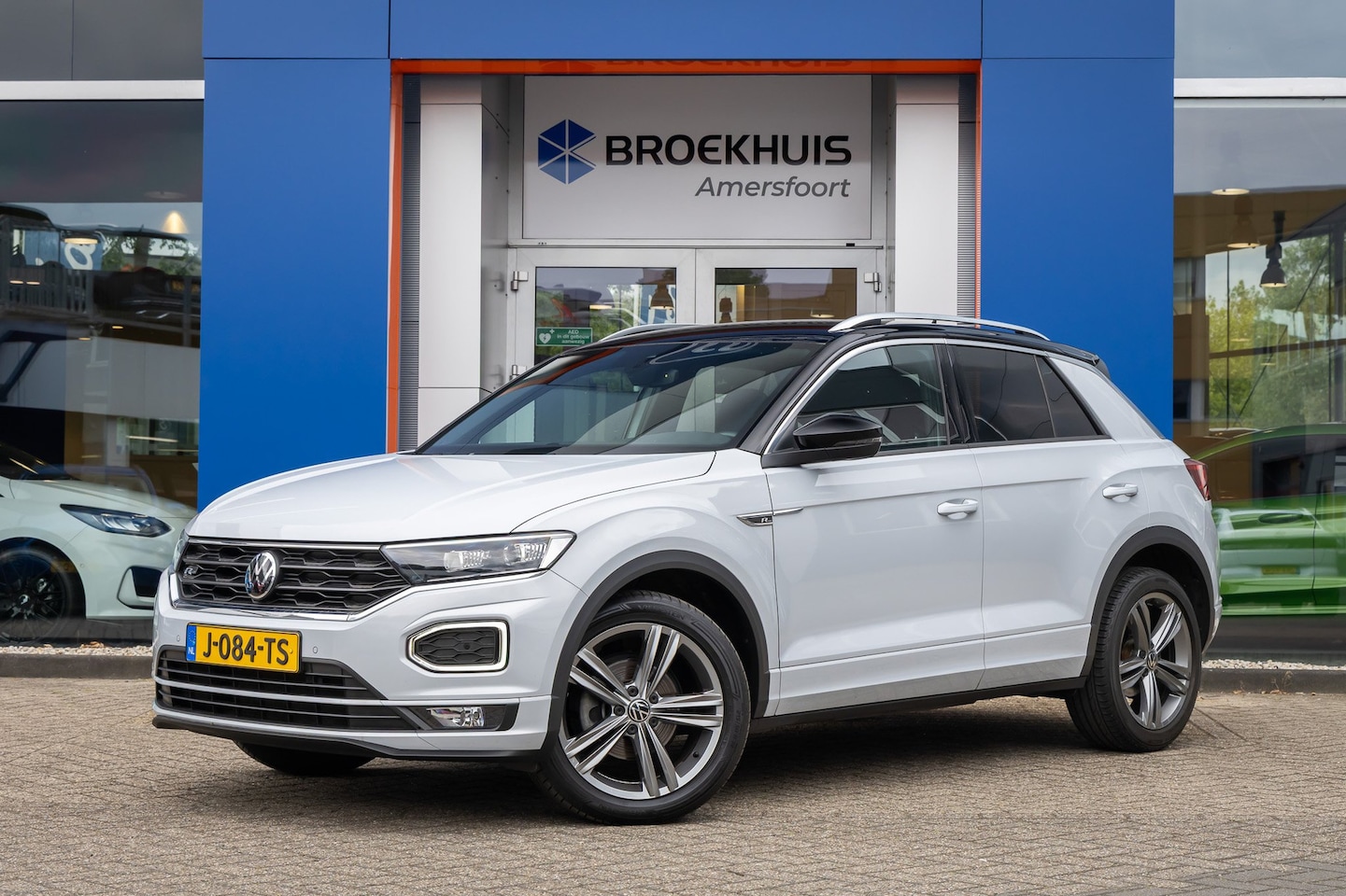 Volkswagen T-Roc - 1.5 TSI Sport Business R | | Trekhaak/1500kg | Cruise adaptief | Camera | Stoelverwarming - AutoWereld.nl