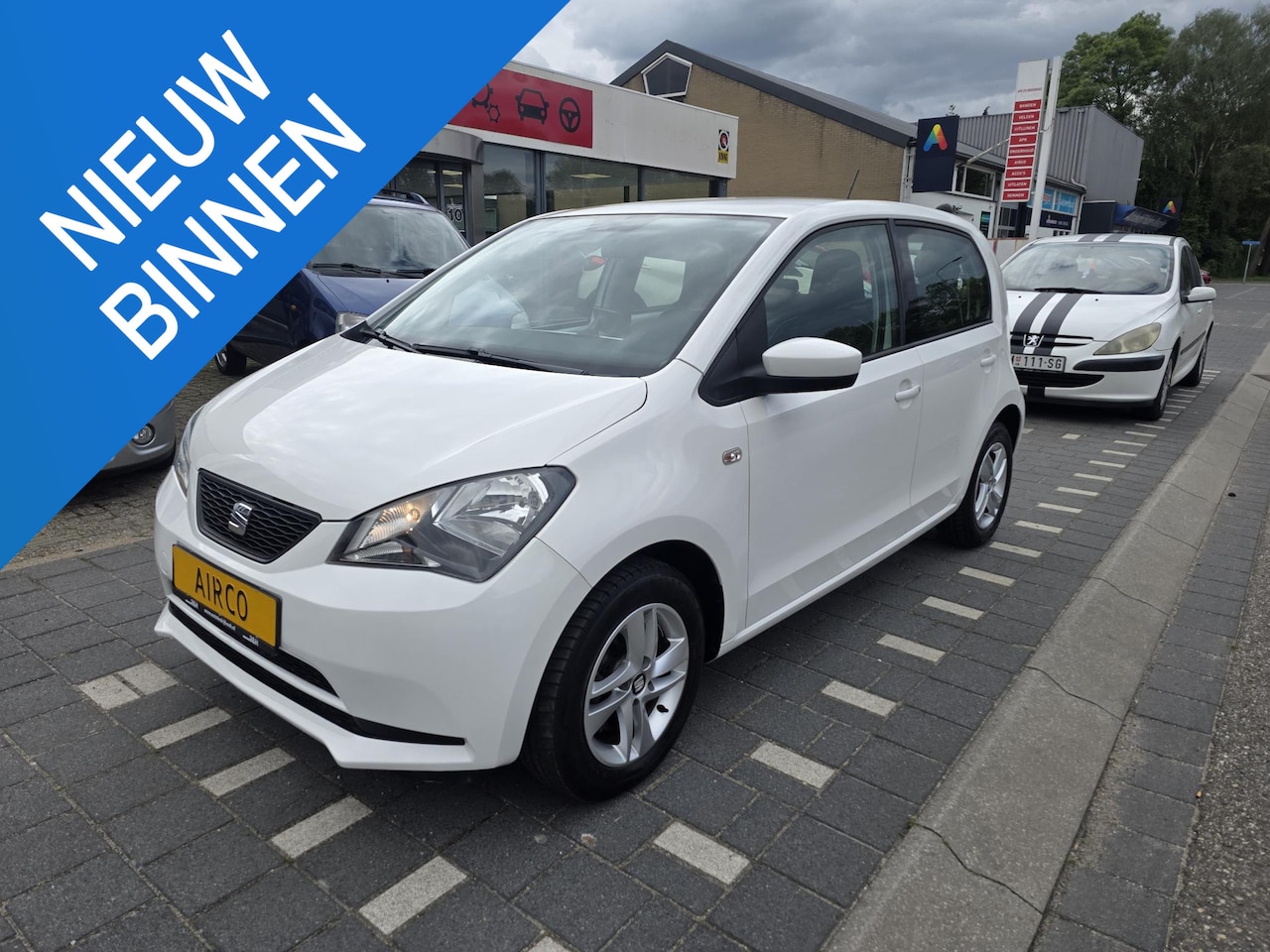 SEAT Mii - 1.0 Style Dynamic 5 deursw, airco, navigatie, stoelverwarming, pdc, cruise control - AutoWereld.nl