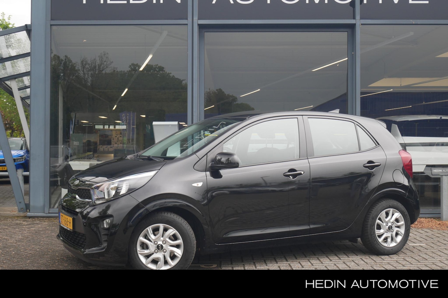 Kia Picanto - 1.0 MPi DynamicLine | Navigatie | Trekhaak | Bluetooth | Achteruitrijcamera | Lichtmetalen - AutoWereld.nl