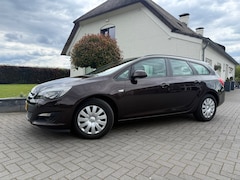 Opel Astra Sports Tourer - 1.4 Turbo Berlin / Bj: 2013 / N.A.P