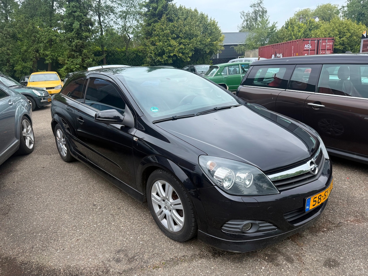 Opel Astra GTC - 1.4 Cosmo met panoramadak GEINIG VOOR WEINIG - AutoWereld.nl