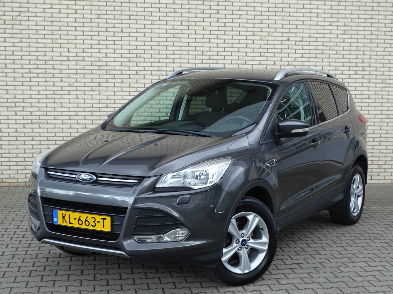Ford Kuga - 1.5 Turbo 120pk Trend Ultimate | Pdc | Navi | Privacy Glass | Winterpack | - AutoWereld.nl