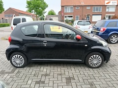 Toyota Aygo - 1.0-12V +
