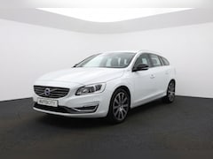 Volvo V60 - 2.4 D5 Twin Engine Momentum l Harman Kardon l BLISS