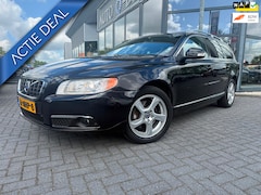 Volvo V70 - 2.0T Summum | Automaat | Leder | Navi | Schuifdak | Xenon | Trekhaak|