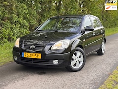 Kia Rio - 1.6 CVVT X-ecutive | " 120.000 " KM + Airco Nu € 2.450,