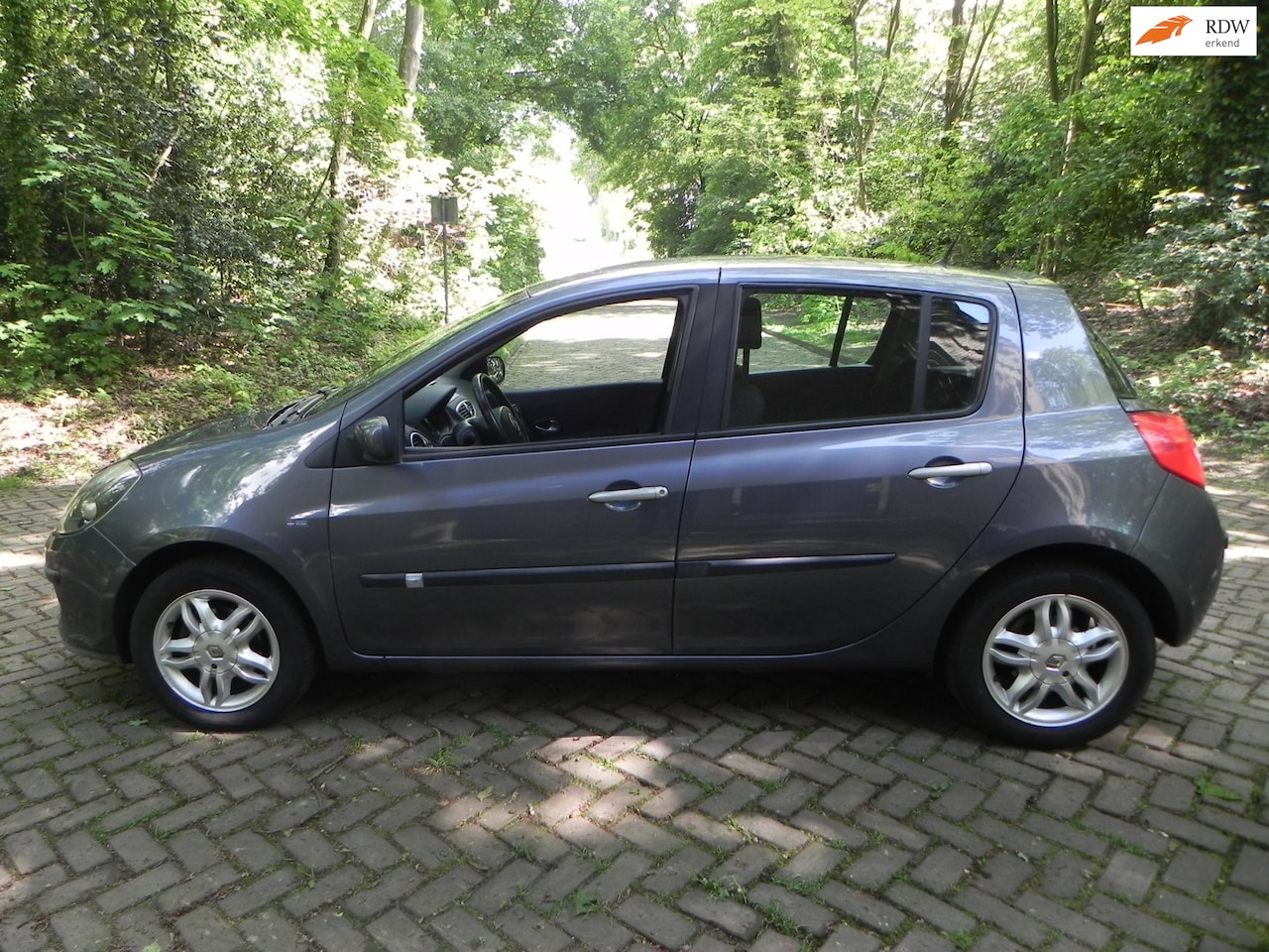 Renault Clio - 1.6-16V Dynamique Luxe 1.6-16V Dynamique Luxe - AutoWereld.nl