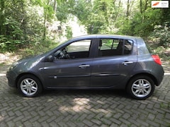 Renault Clio - 1.6-16V Dynamique Luxe