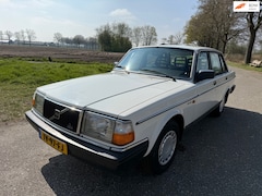 Volvo 240 - 2.3 GL