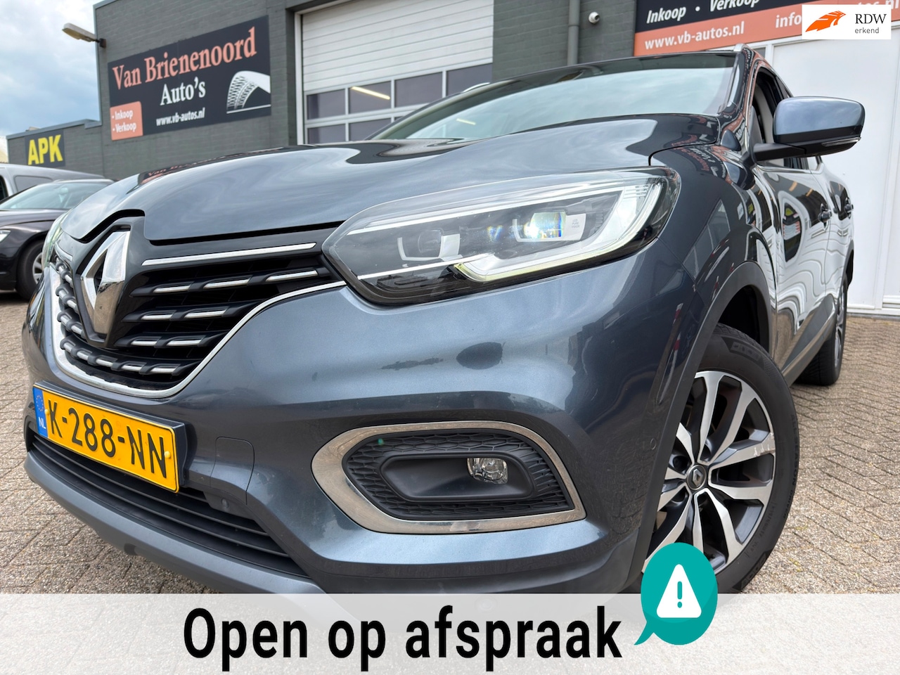 Renault Kadjar - 1.3 TCe Zen met parkeersensoren / camera en leer en trekhaak en navigatie en bluetooth tel - AutoWereld.nl