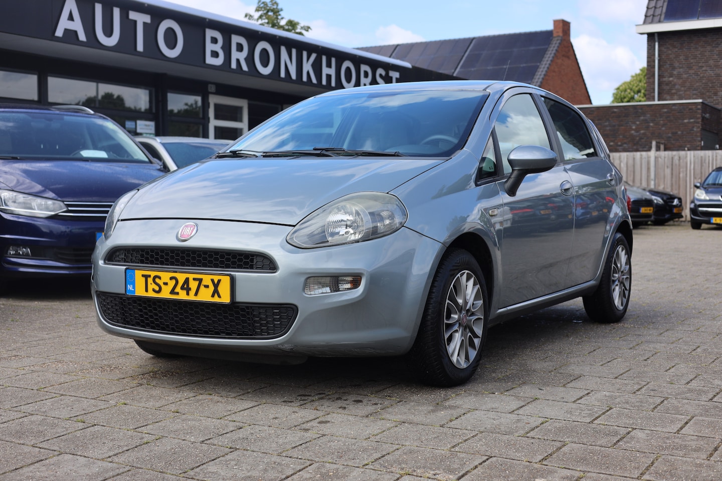 Fiat Punto Evo - 1.2 AIRCO | PDC | 15 INCH *GOED ONDERHOUDEN* - AutoWereld.nl