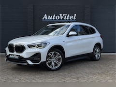 BMW X1 - xDrive25e | Panodak | Sportleder | Head-Up | Trekhaak | Adaptive Cruise | Camera