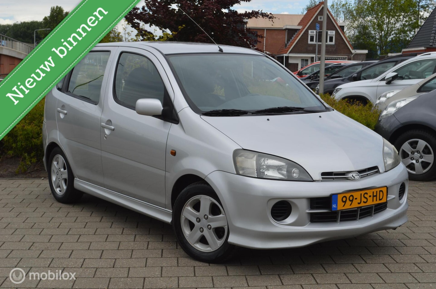 Daihatsu Young RV - 1.3-16V S AUTOMAAT | NWE APK - AutoWereld.nl