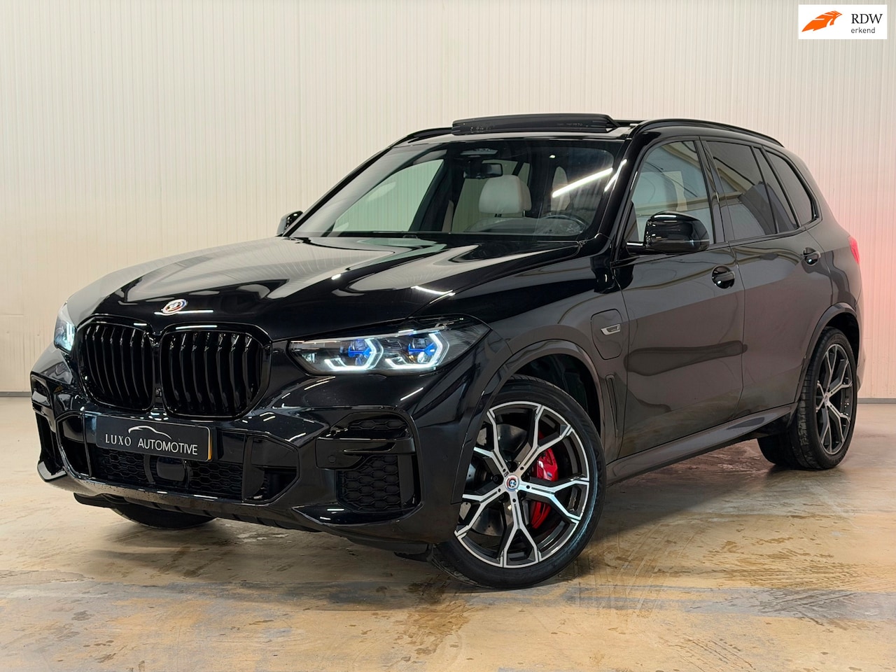 BMW X5 - XDrive45e High Executive | PANO | M-SPORT | 360 CAMERA | HUD | TREKHAAK - AutoWereld.nl