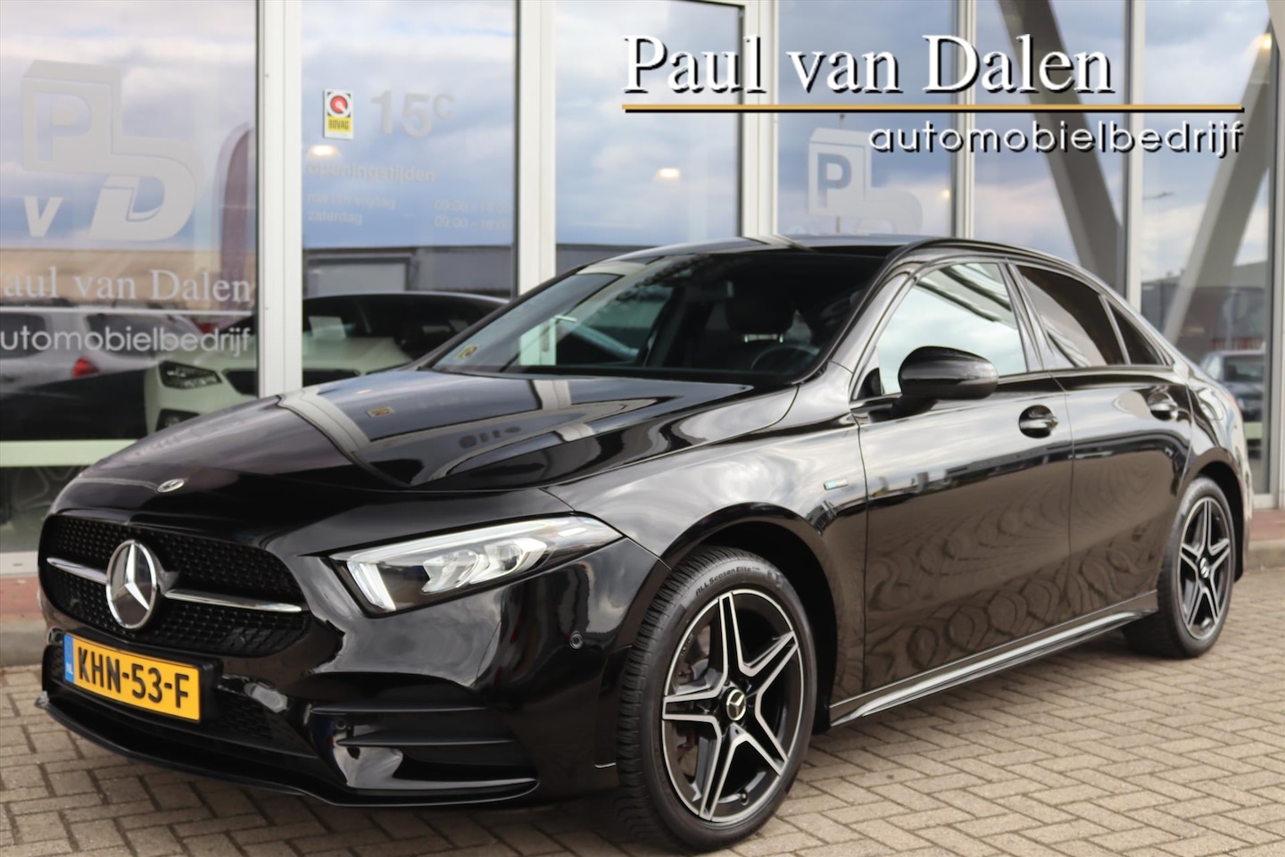 Mercedes-Benz A-klasse - Limousine A250e 218PK AUTOMAAT AMG NIGHT Navi | Wide Screen | Sfeerverl.| Camera | Stoelve - AutoWereld.nl