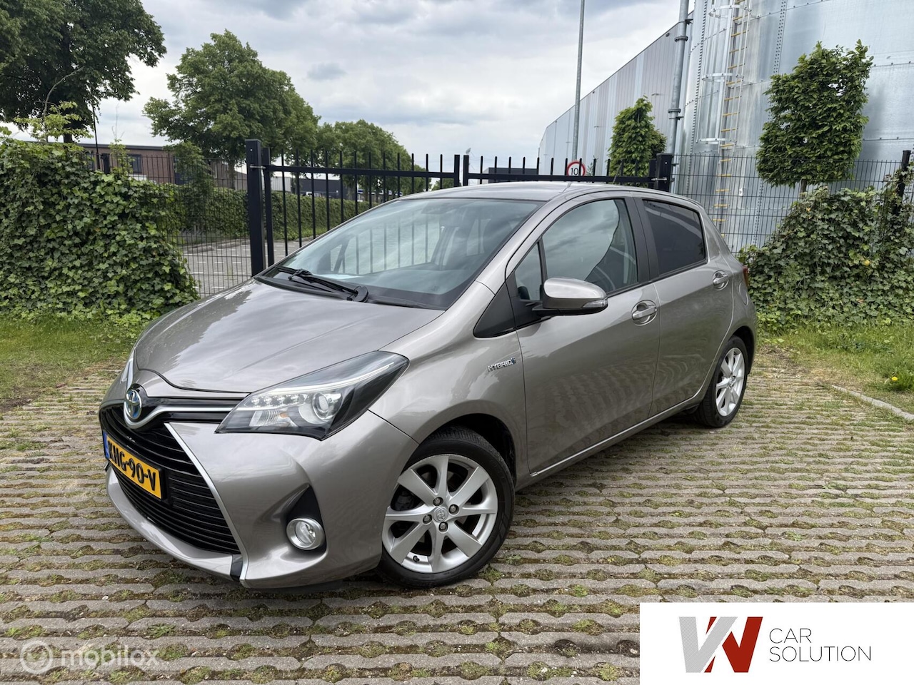 Toyota Yaris - 1.5 Hybrid Dynamic LED NAVI CAMERA CRUISE SPORT - AutoWereld.nl