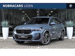 BMW X1 - xDrive25e M Sport Automaat / Panoramadak / Trekhaak / Achteruitrijcamera / Sportstoelen /