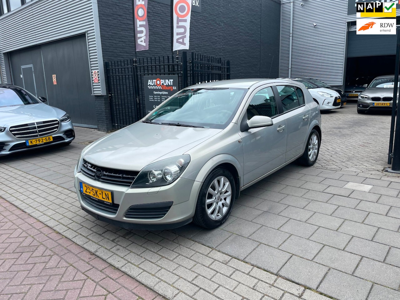 Opel Astra - 1.6 Sport Trekhaak Airco NAP APK - AutoWereld.nl