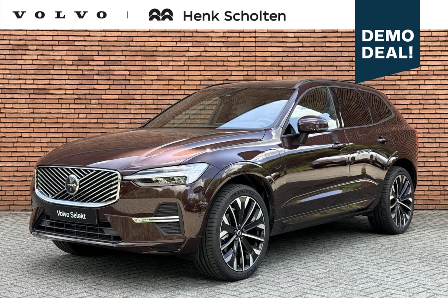 Volvo XC60 - T6 Plug-in hybrid AWD Core | Harman Kardon Geluidsinstallatie | Stuurwiel Verwarmbaar | St - AutoWereld.nl