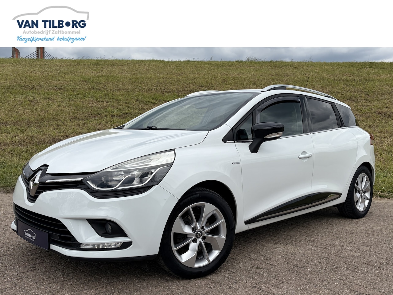 Renault Clio Estate - 1.5 dCi Ecoleader Limited OUTLETDEAL - MEENEEM-PRIJS | 2e Eigenaar | Volledig gedocumentee - AutoWereld.nl