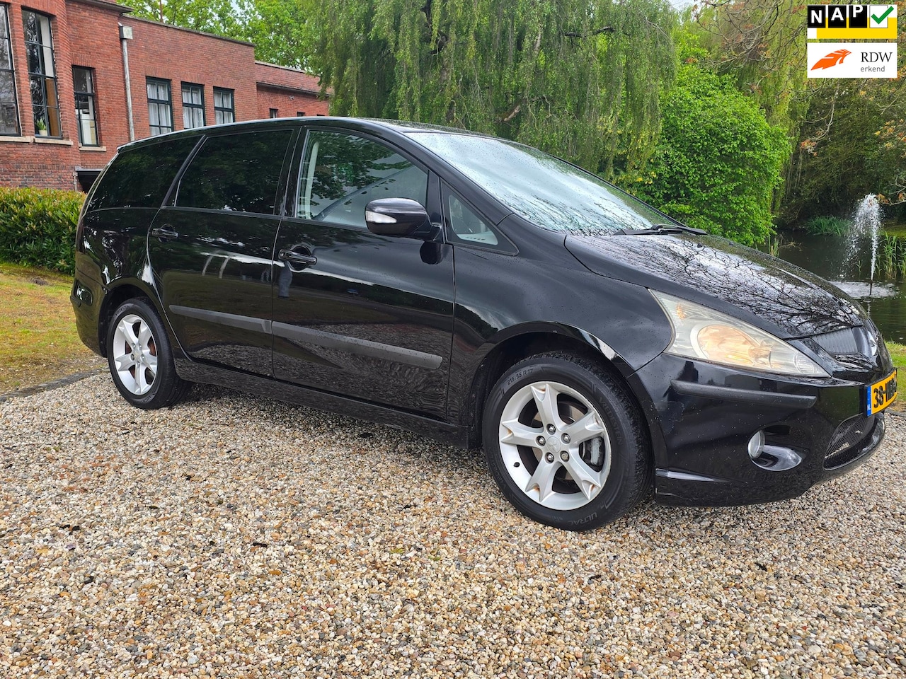 Mitsubishi Grandis - 2.4-16V Intense 2.4-16V Intense - AutoWereld.nl