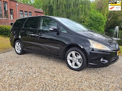 Mitsubishi Grandis - 2.4-16V Intense 7-persoons airco trekhaak