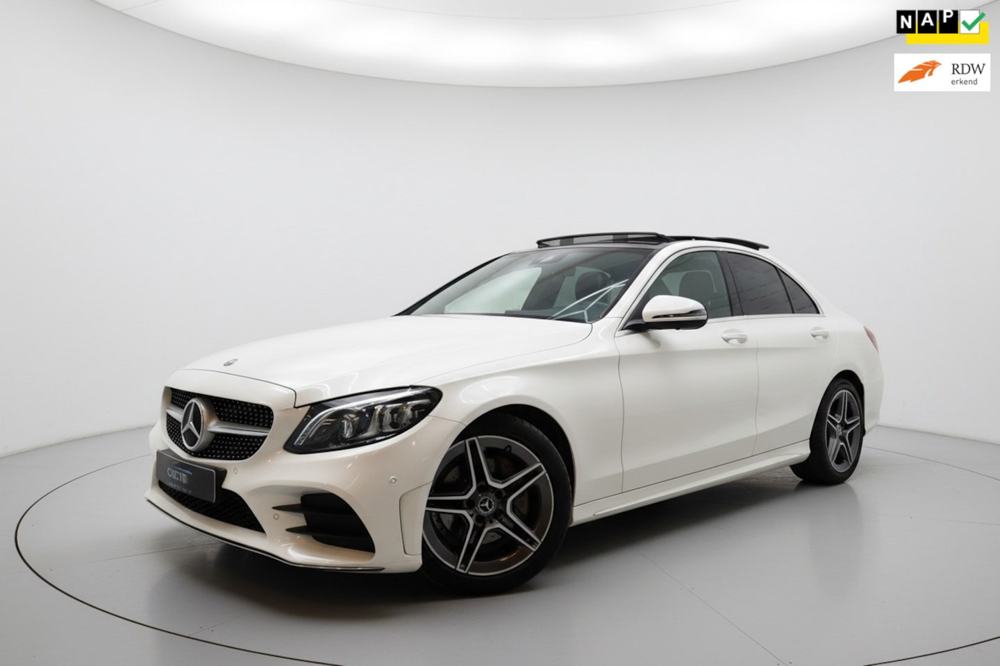 Mercedes-Benz C-klasse - 160 AMG PANO WIDESCREEN 360 CAM - AutoWereld.nl