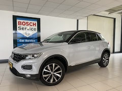Volkswagen T-Roc - 1.5 TSI Carplay / Navigatie / Camera