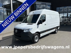 Mercedes-Benz eSprinter - 320 L2 Pro 81kWh / Snel laden 115Kw / Trekhaak / MBUX / Navigatie / Camera / Cruise contro