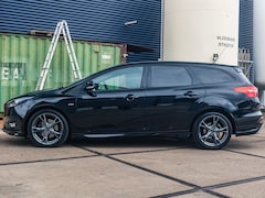 Ford Focus Wagon - 1.5 Titanium ST Line 18inch Clima Navi