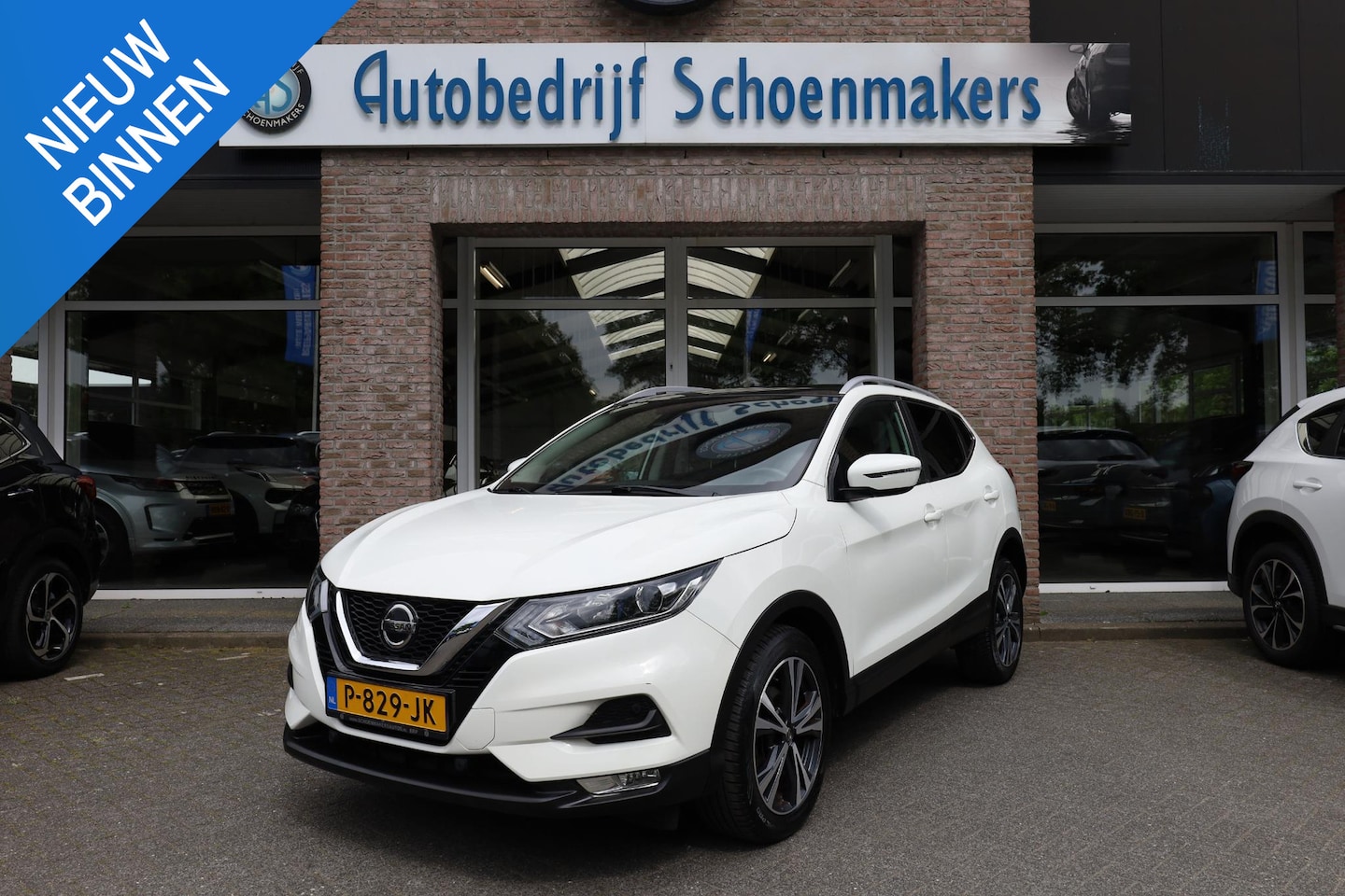 Nissan Qashqai - 1.3 DIG-T N-Connecta CAMERA PANO ALL-SEASONS CARPLAY CRUISE DAB NAVI STOELVERWARMING 18"LM - AutoWereld.nl