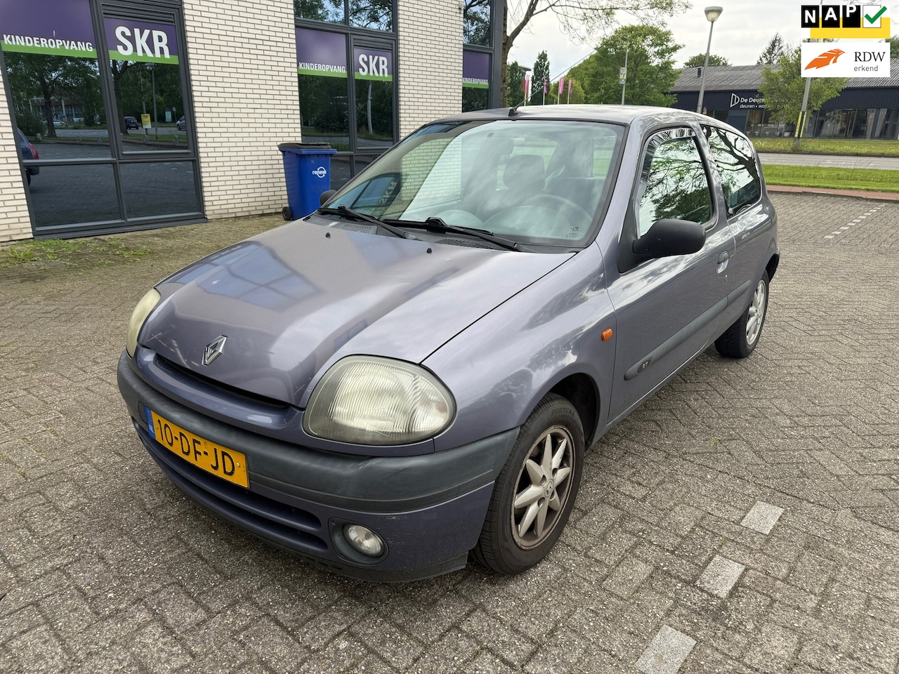 Renault Clio - 1.4 RN MAX / APK / NAP / ELEK RAMEN / INRUILAUTI / MOTOR EN BAK 100% / MEENEEM PRIJS!!! - AutoWereld.nl