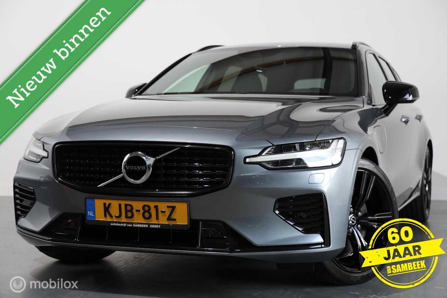 Volvo V60 - 2.0 T6 Recharge AWD R-Design - Stoel/Stuurverwarming - Adaptief cruise - Camera - AutoWereld.nl
