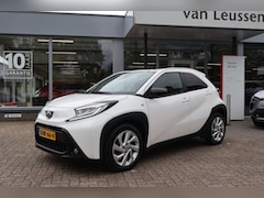 Toyota Aygo X - FIRST LM-VELGEN STOELVERW. CLIMA CAMERA APPLE/ANDROID AD-CRUISE