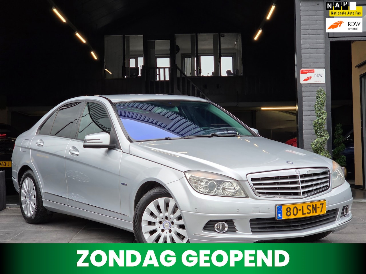 Mercedes-Benz C-klasse - 180 CGI BlueEFFICIENCY|AUT|YOUNGTIMER - AutoWereld.nl
