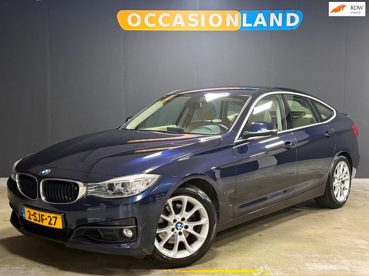 BMW 3-serie Gran Turismo - 328i High Executive|PDC|LED|TREKHAAK|LEDER|CRUISE|STOELV|BLUETOOTH|18INCH| - AutoWereld.nl