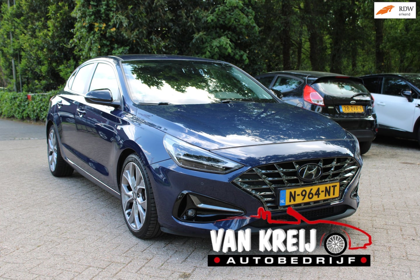 Hyundai i30 Fastback - 1.5 T-GDi MHEV Premium Sky 1.5 T-GDi MHEV Premium Sky Fastback, Full Options - AutoWereld.nl