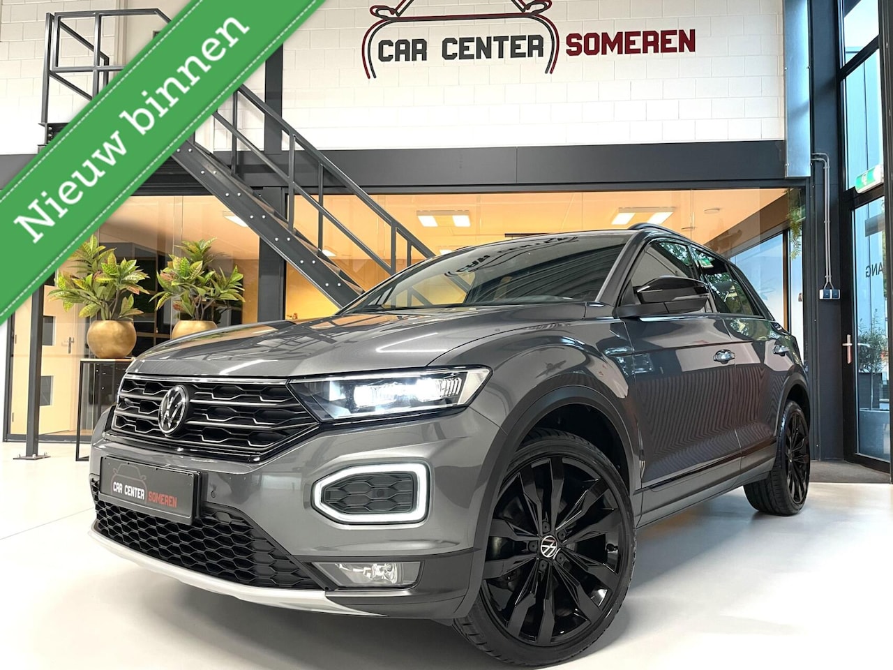 Volkswagen T-Roc - 1.5 TSI Sport Black Style/ Camera/ CarPlay/ 19''LMV - AutoWereld.nl